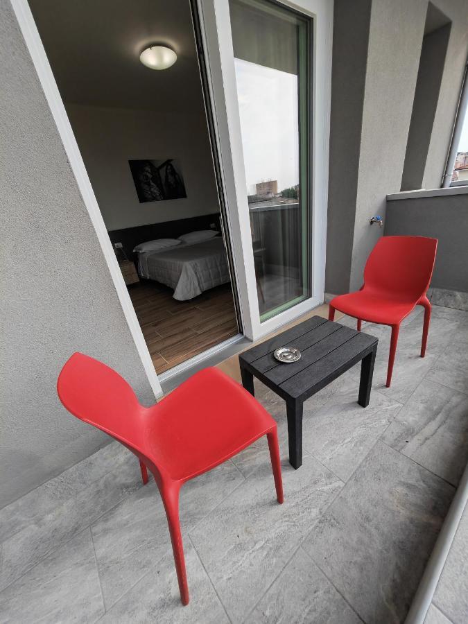 Residenza Delizia Camere & Appartamenti "Residenze Del Cuore" Verona Exterior photo